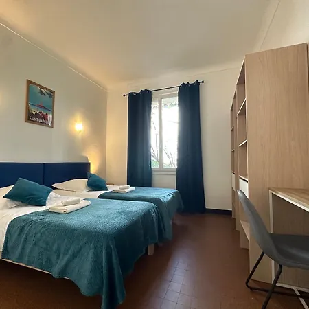 Tassigny A Parking Et Terrasse Apartamento Fréjus