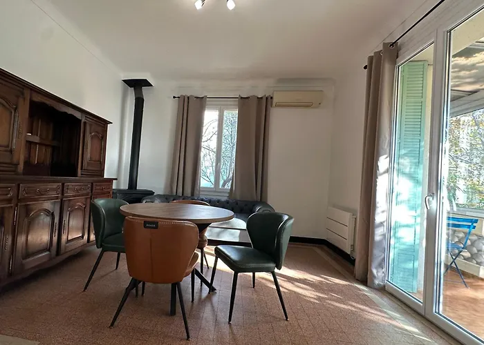 Tassigny à Parking Et Terrasse Appartement Fréjus