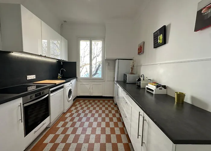 Appartement Tassigny à Parking Et Terrasse