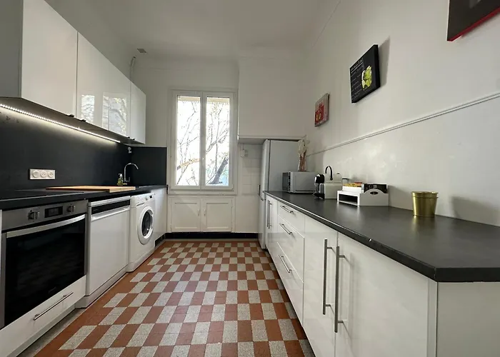 Tassigny à Parking Et Terrasse Appartement Fréjus