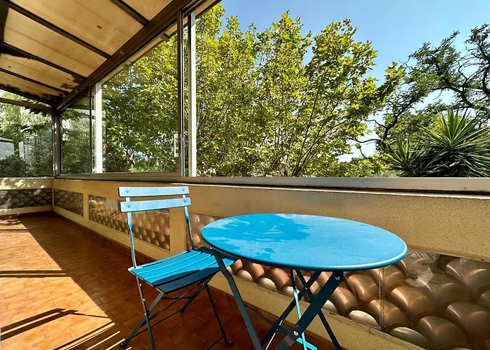 Apartment Tassigny A Parking Et Terrasse *