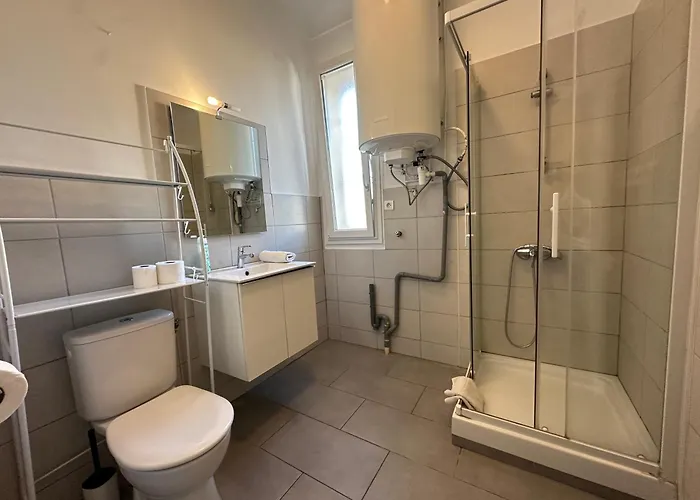 Tassigny A Parking Et Terrasse Apartment *