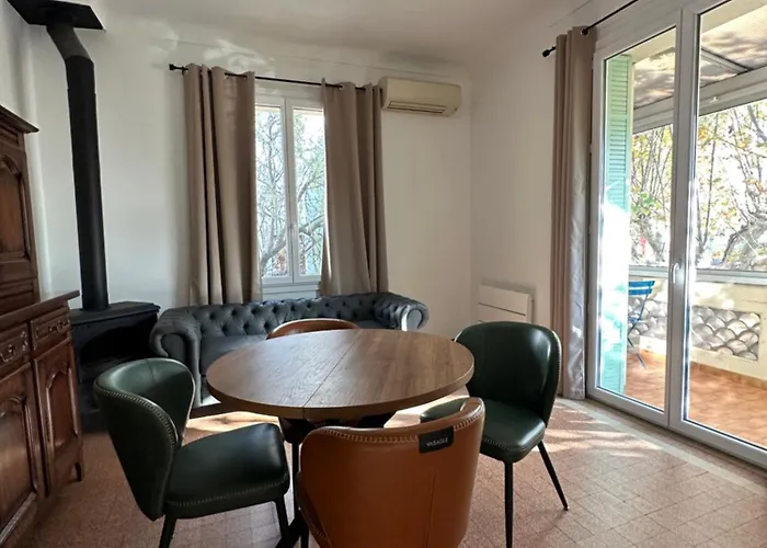 Apartment Tassigny A Parking Et Terrasse